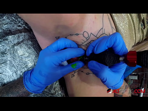 ❤️ An hottie thar a bheith tattooed Sully Savage fuair tattoo ar a clitoris ❤❌  Porn vk  ag ga.nastypornpics-com.ru ❤